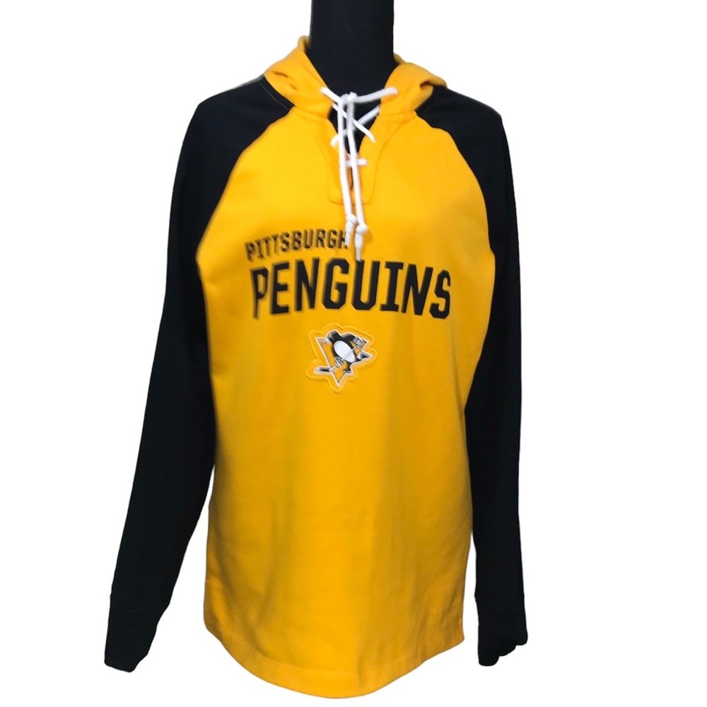 Women’s Pittsburgh Penguins hoodie.